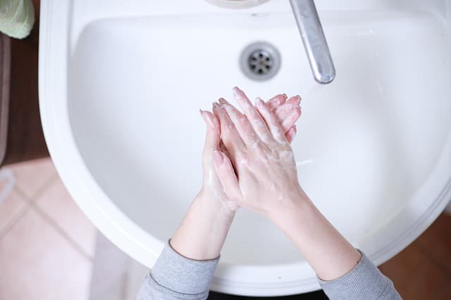Comparatif des principes d'hygiène pour équipements médicaux